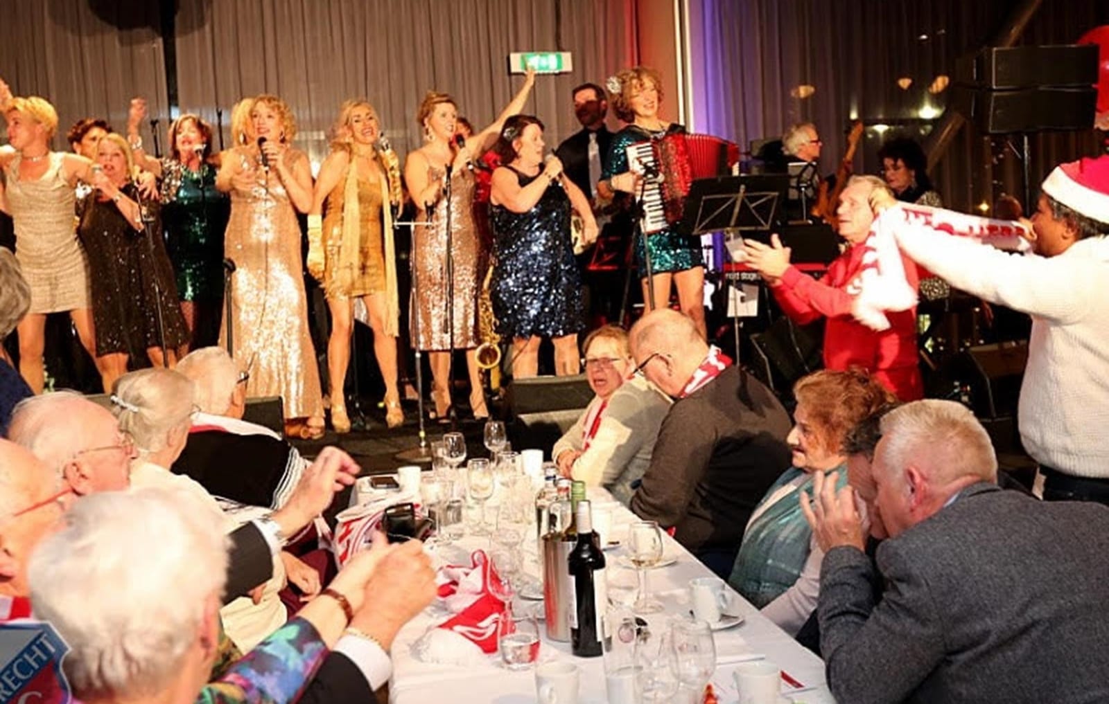 Tweede editie van #fcutrechtserveert, het grootste kerstdiner van Midden-Nederland